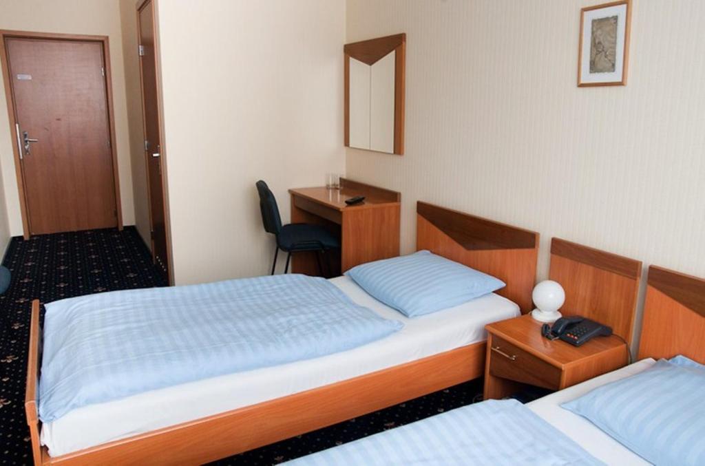 Hotel Naramowice Poznan Room photo